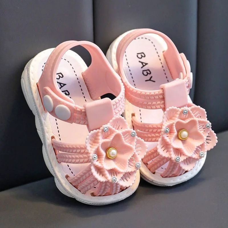 Sandali per ragazze 0-3 anni estate antiscivolo suola morbida abbigliamento esterno Baotou Princess Cute Indoor antiscivolo Beach Baby Shoes