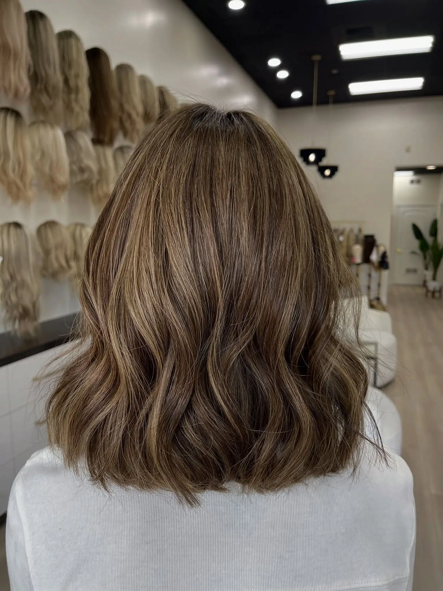 شعر مستعار بوب مموج كراميل بني للنساء، جزء مجاني، شعر مستعار صناعي مقاوم للحرارة، يبحث خط شعر طبيعي للحفلات اليومية المستخدمة