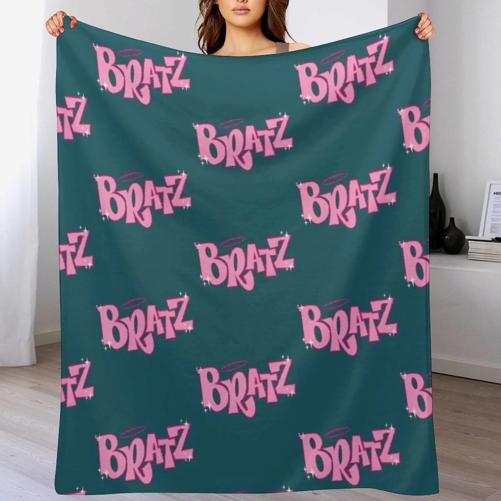 

Bratz! blingee y2k bratz logo Throw Blanket Soft Home Decor Blanket for Couch Bedroom