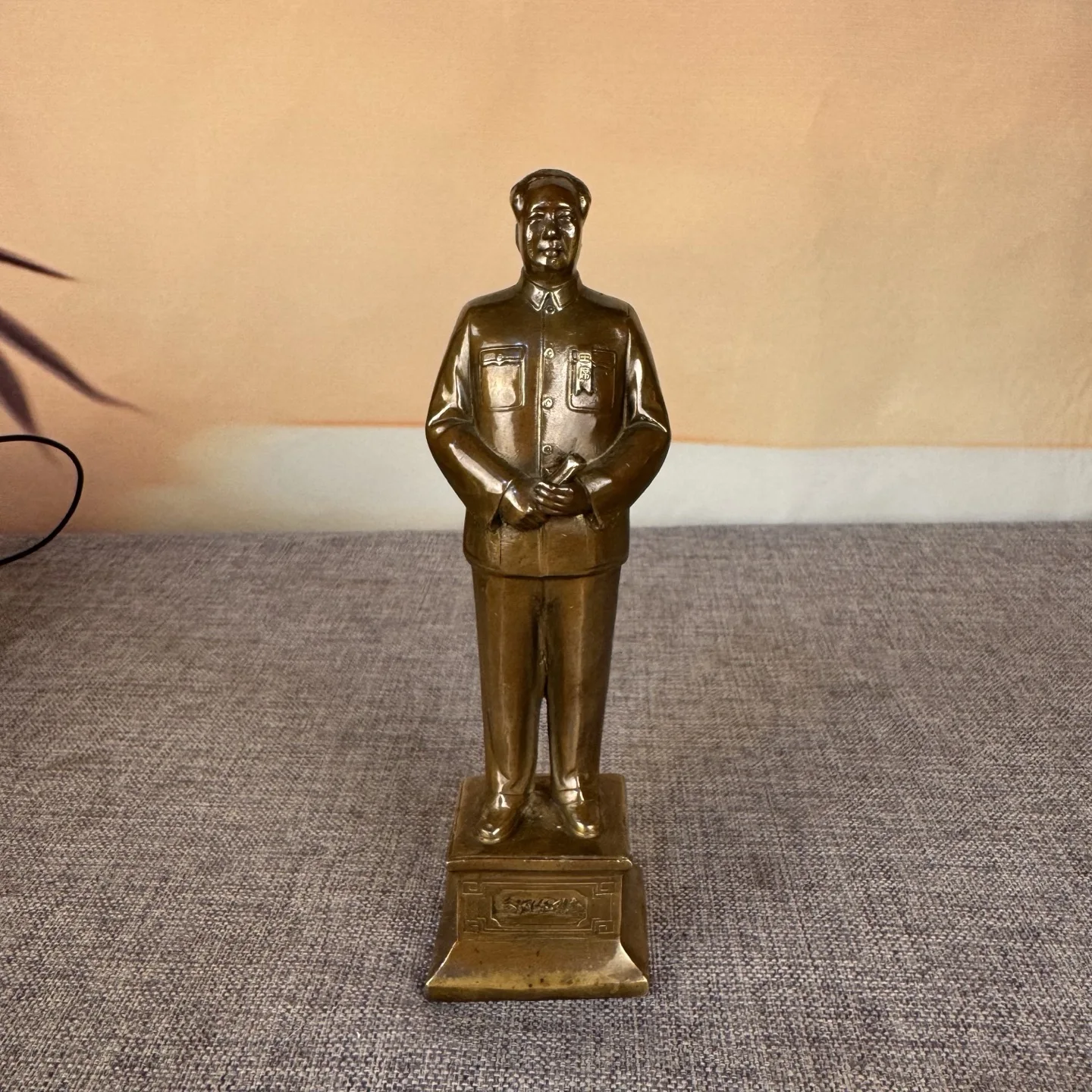 Old Brass Great leader Mao Zedong Chairman Mao Standing statue Wenfang screen Amass wealth Town house Exorcism