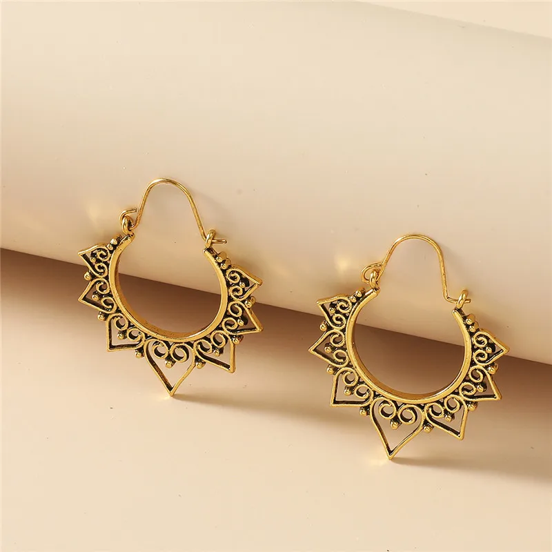 Vintage Ethnic Alloy Hollow Heart Earrings For Women Carved Pattern Star Moon Geometric Hoop Earrings