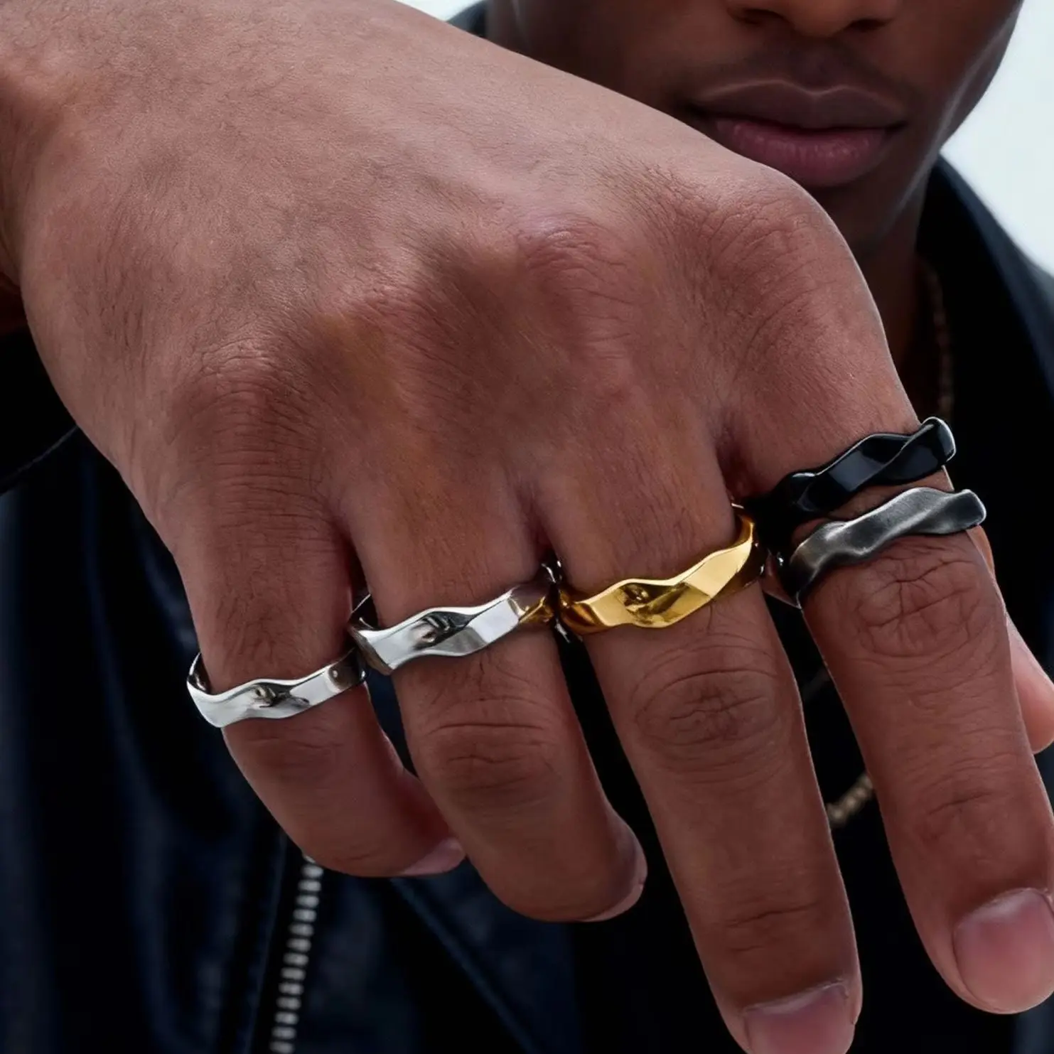 Simple Stainless Steel Mobius Band Rings for Men,Silver Gold Black Grey Color Love Eternity Couple Ring,Punk Jewelry