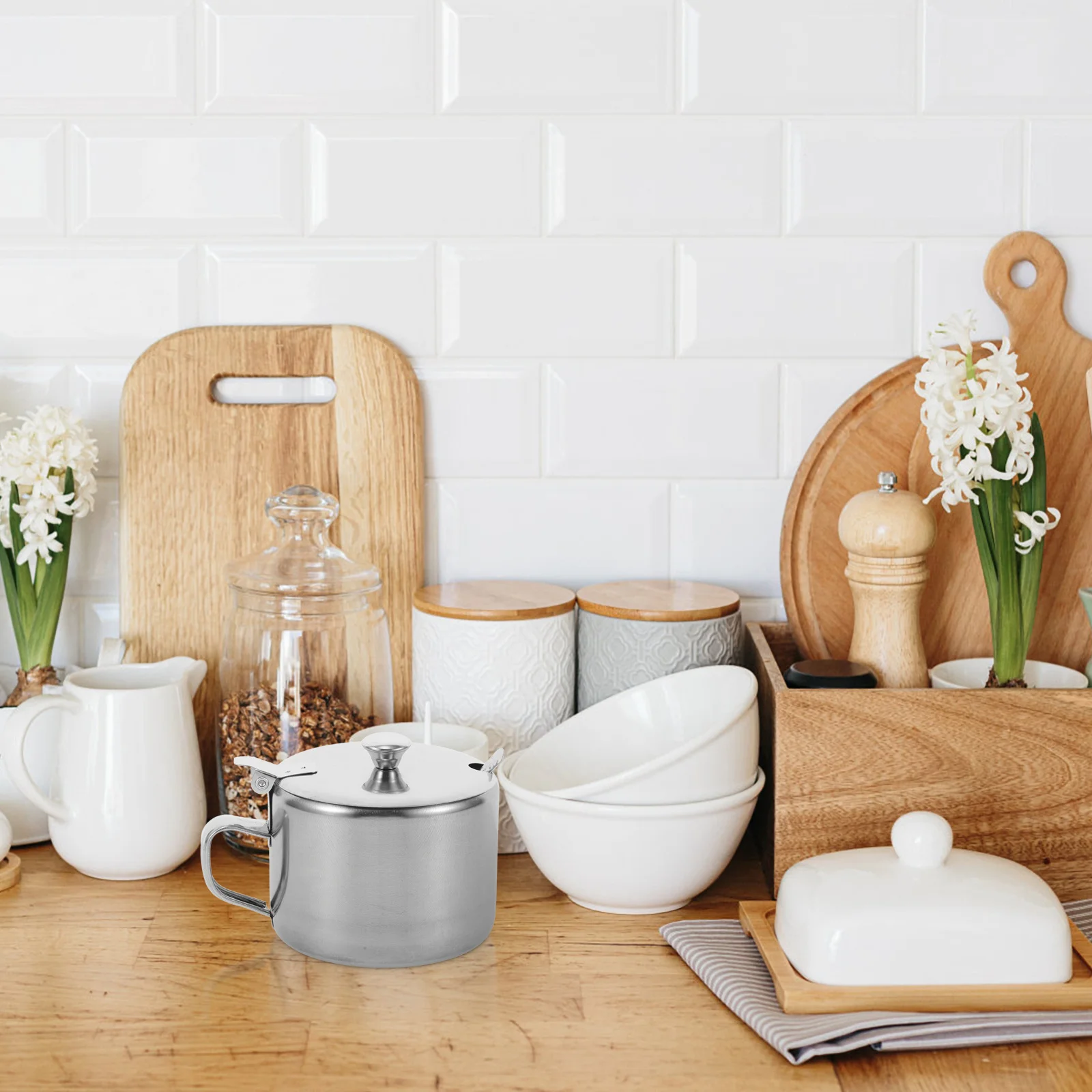 

1Set Stainless Steel Seasoning Jar Set Spice Container Round Design Sugar Salt Pepper Condiment Pot Spice Dispenser