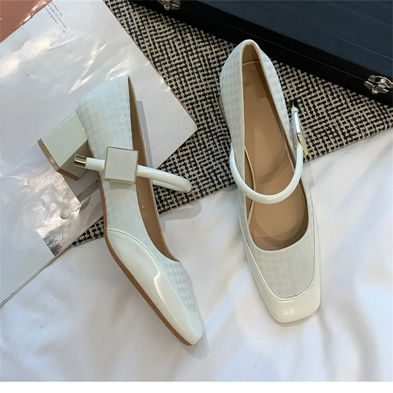 Chunky Heels Fashion Zapatos Shallow Pump Vintage Metal Decorative Women Shoes Square Head Sandalias De Mujer 2024 INS Hot Sale