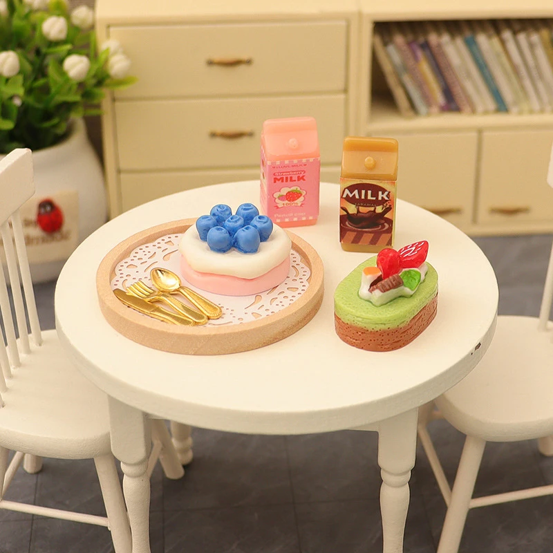 1 セット 1:12 ドールハウスミニチュアケーキミルクフォークトレイ食品モデルキッチン装飾おもちゃドールハウスアクセサリー子供のギフト