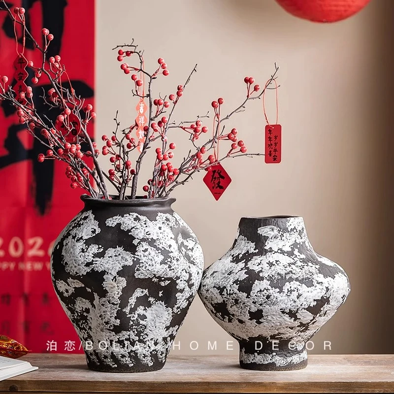 

Coarse pottery vase retro handmade B & B restaurant Bogu rack flower arrangement decorative ornament Coarse pottery jar