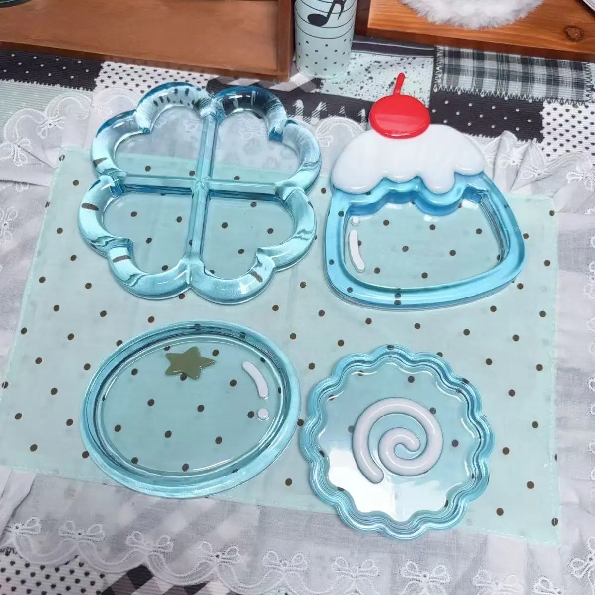 Korean Showa Ornaments Aqua Retro Small Tray Four-leaf Clover Jelly Pudding Fish Plate Tomato Desktop Decoration Props Cute Gift