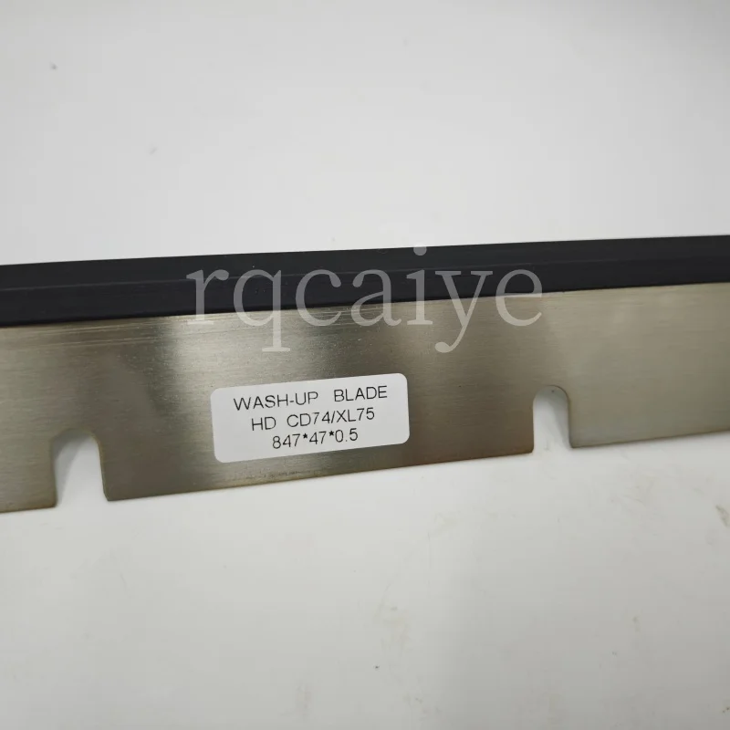 

1 Piece CD74 XL75 Wash up Blade 847*47*0.5mm U Holes 9 Slots Printing Machine Parts L2.010.403