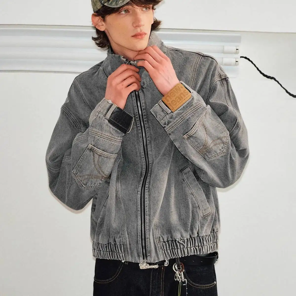 

Man Denim Jacket American Deconstructive Washed Stand Up Collar Denim Jacket For Men's Spring And Autumn New Loose Casual Jacket