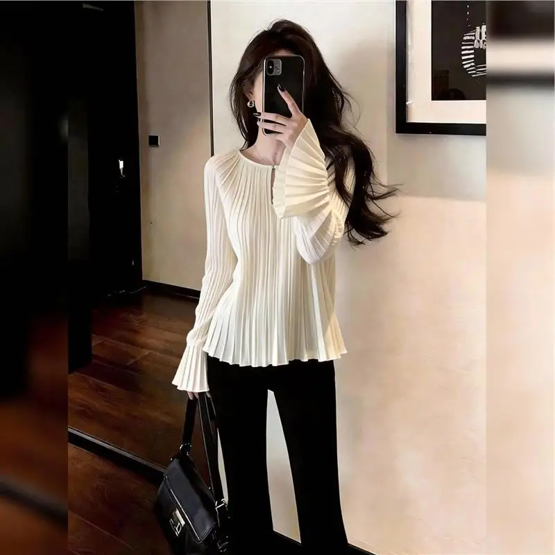 

Milk White round Neck Sleeve Design Little Shirt Long Sleeve Spring Women's Fashion Versatile High Waist Standard Fit T-shirt
