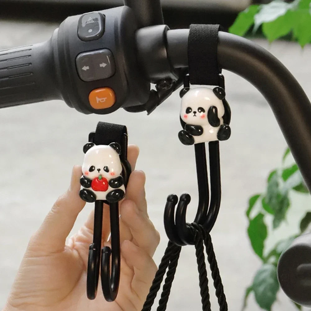 Ganci a mano girevoli per moto Gancio porta bagagli Gancio per portaoggetti per casco Ganci panda adorabili per veicoli bici elettrici