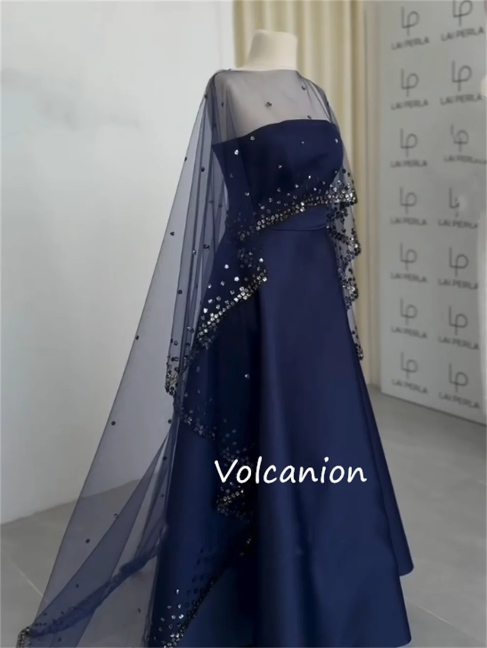 Gaun Panjang Tanpa Tali A-line Berpayet Wiru Charmeuse Berkilau Kustom Acara Dipesan Lebih Dahulu Kualitas Tinggi Indah