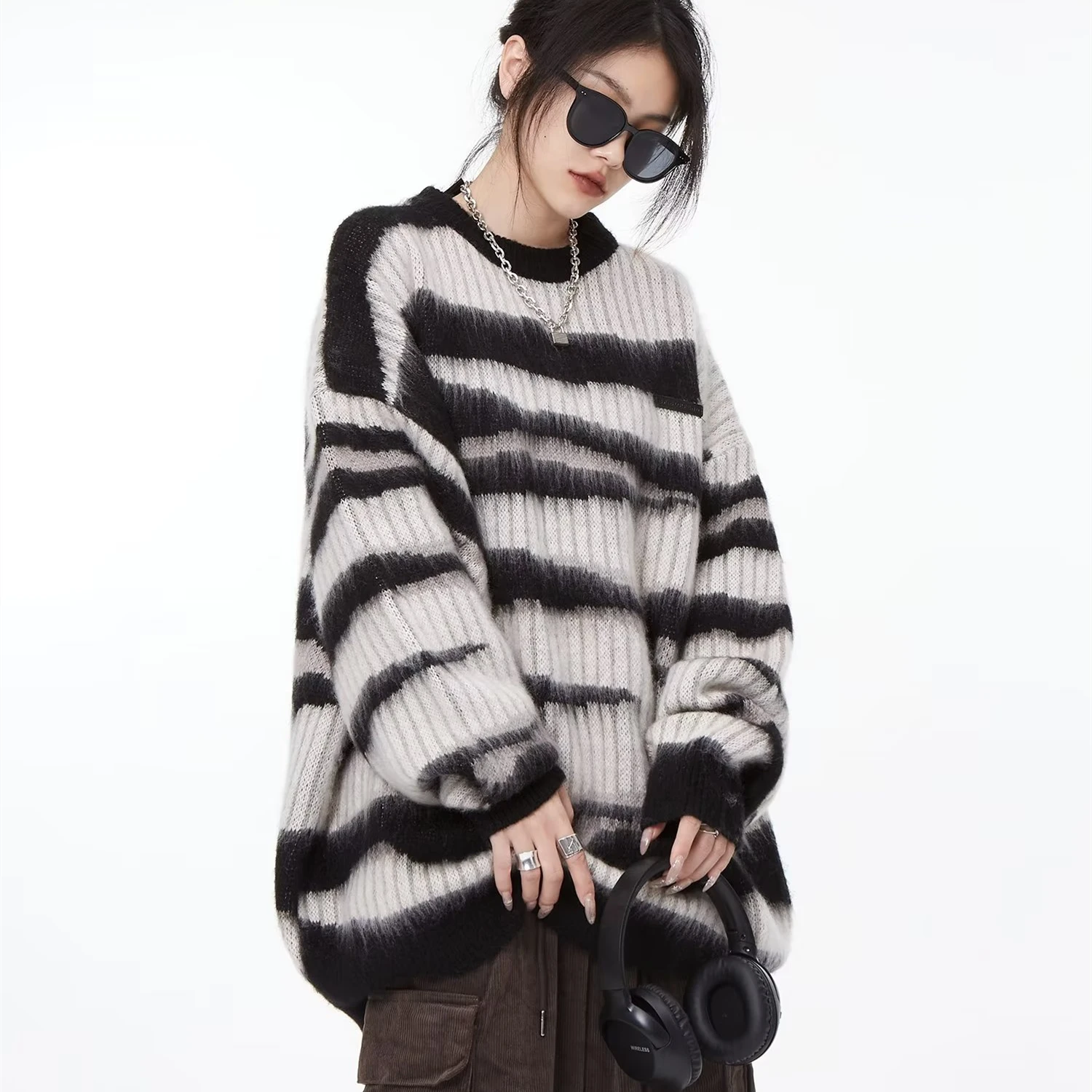 Loose Fit Men's Kni… - image