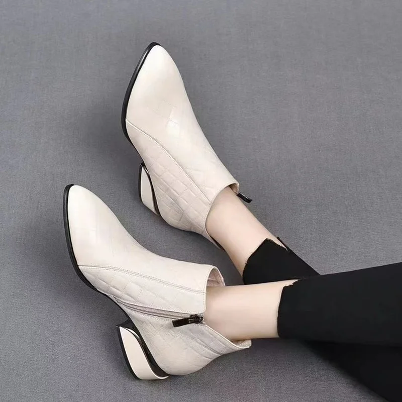 Botines de Mujer para Invierno 2026, Forrados y Acolchados, con Punta Puntiaguda, Tacón Bajo y Cremallera Lateral