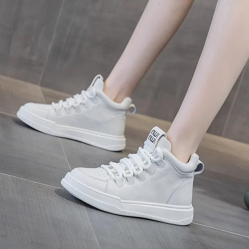

Women Thick Rope Lace Up Embossed Letter Tongue Detail Round Toe Textured Rubber Sole Minimalist Street Style Casual Skate Shoes