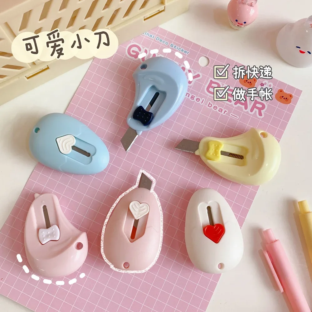 Schattige Mini Draagbare Kleine Utility Mes Sloop Letter Opening Sticker Papier Mes Behang Student Box Cutter Kawaii