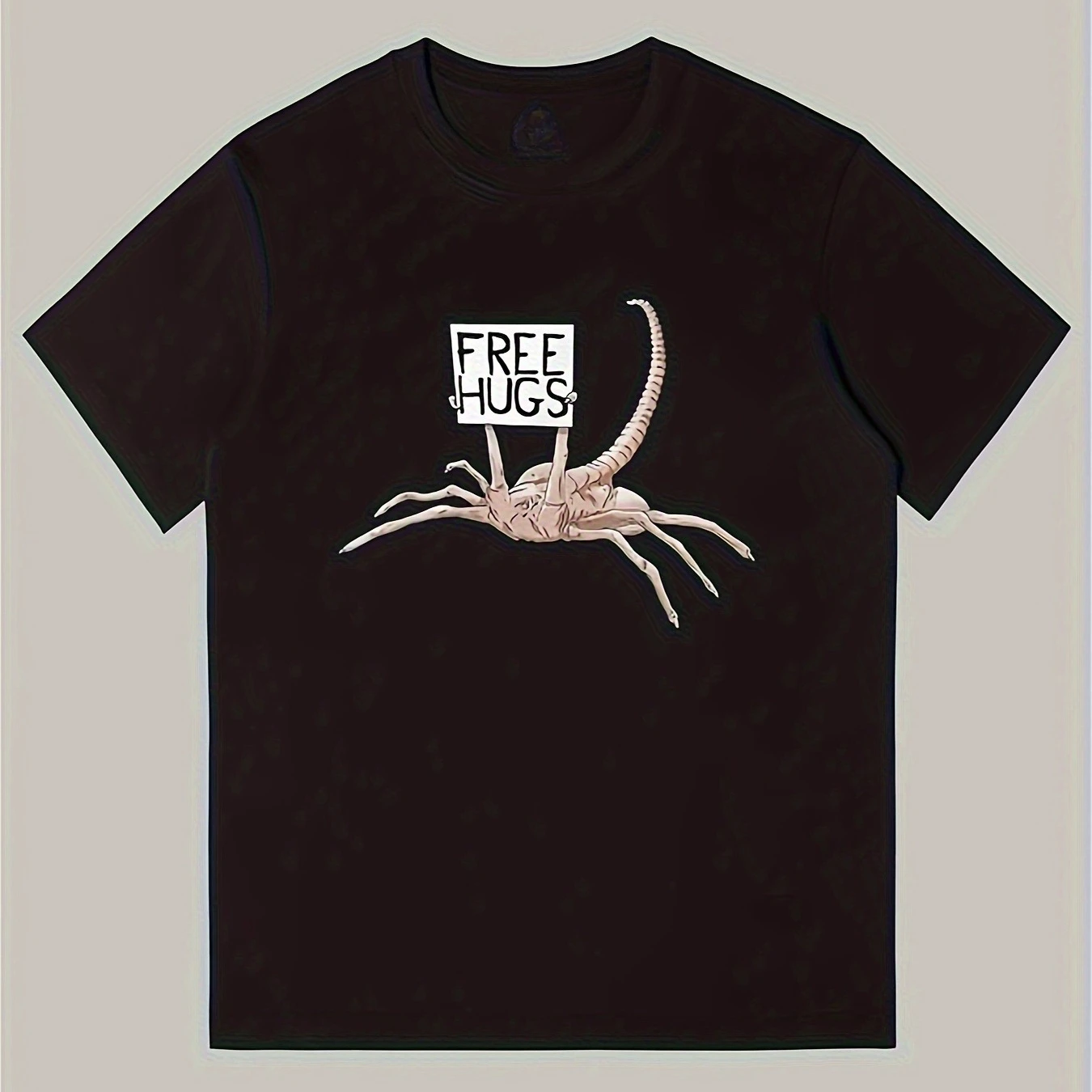 

Alien Free Hug T-Shirt 100% Cotton O-Neck Short Sleeve Summer Casual Mens T-shirt Streetwear
