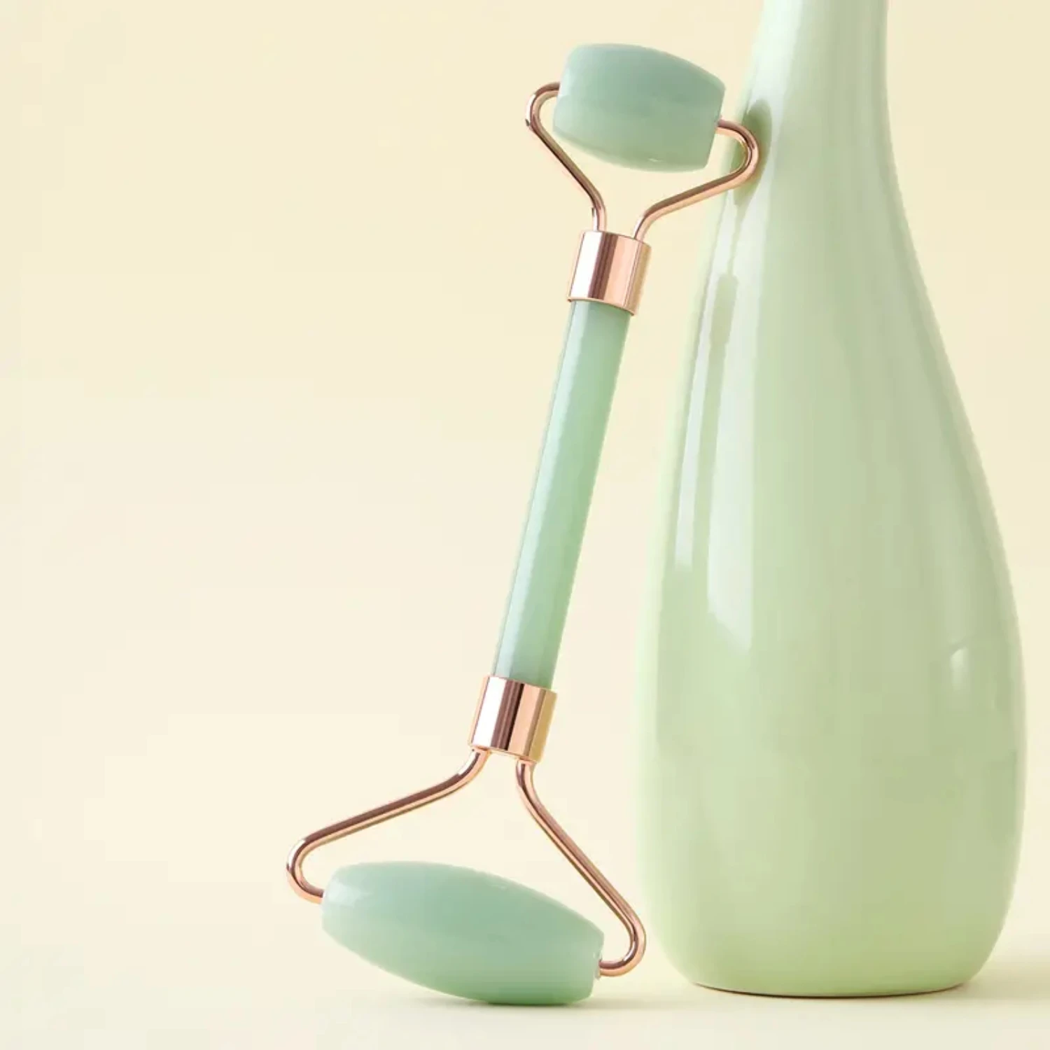 Achieve Youthful Appearance with Powerful Anti-Aging Jade Green Facial and Neck Tightening Roller - Effective Skin Firming Beaut