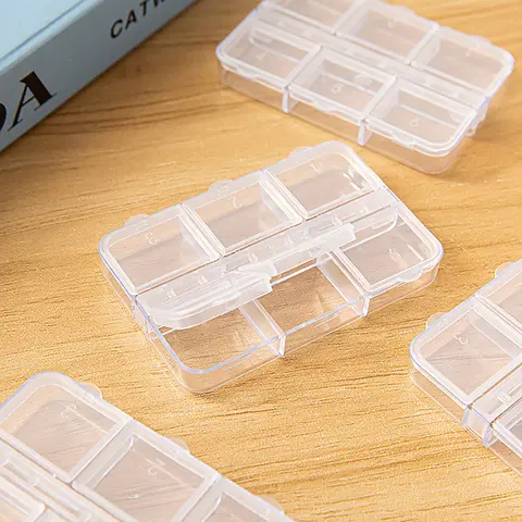 ジュエリー,ネックレス,オーガナイザー,クラフトホルダー用の6つのコンパートメントを備えた透明なプラスチック製収納ボックス