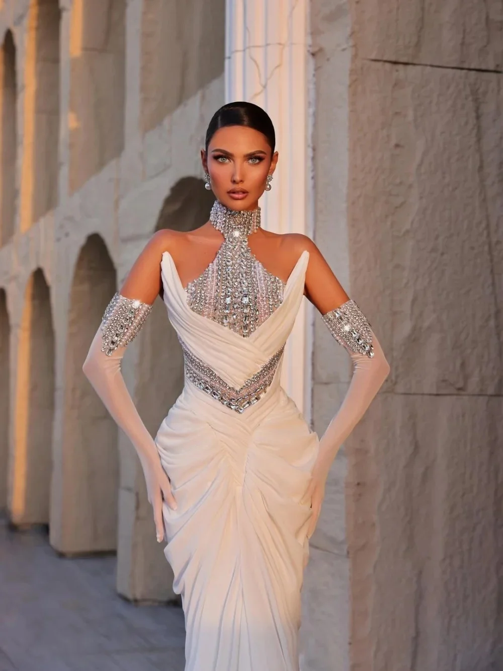 Gorgeous Wedding Dresses Halter Crystal Mermaid Bridal Gowns Beaded Rhinestone Sleeveless Slim Fit Customized Vestidos De Novia