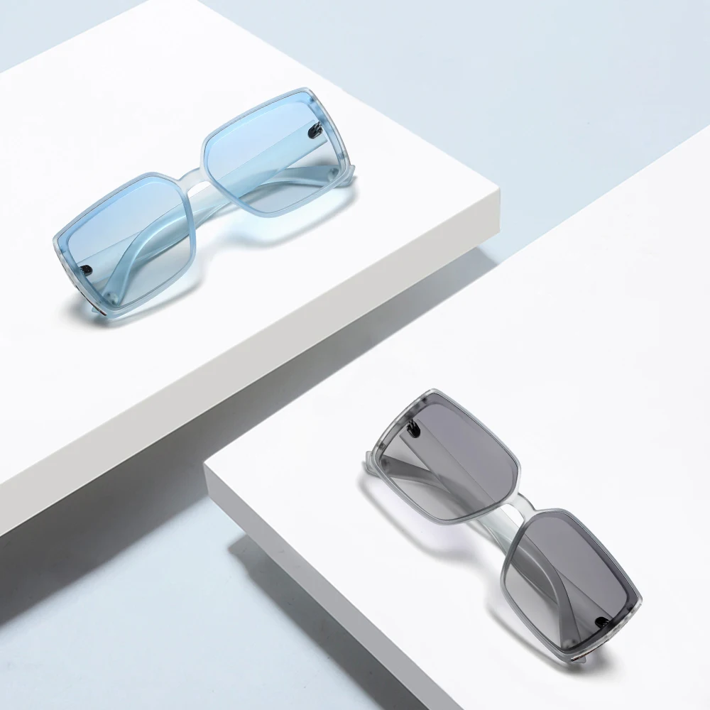 

GREY JACK TR90 Polarized Sunglasses for Women Men Trendy Square Sunglasses Fashion - Forward Look UV400 Lens 21028