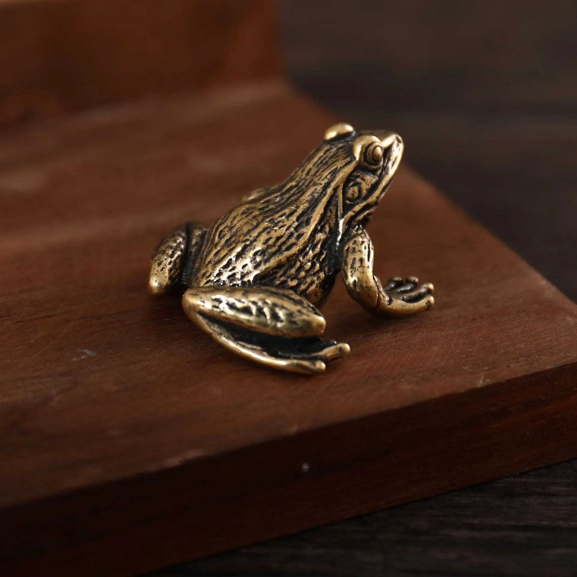 Petite statue de grenouille en laiton antique, ornement porte-bonheur Feng Shui, petite figurine de crapaud en cuivre, décoration de bureau et de maison, artisanat pour la prospérité, cadeau.
