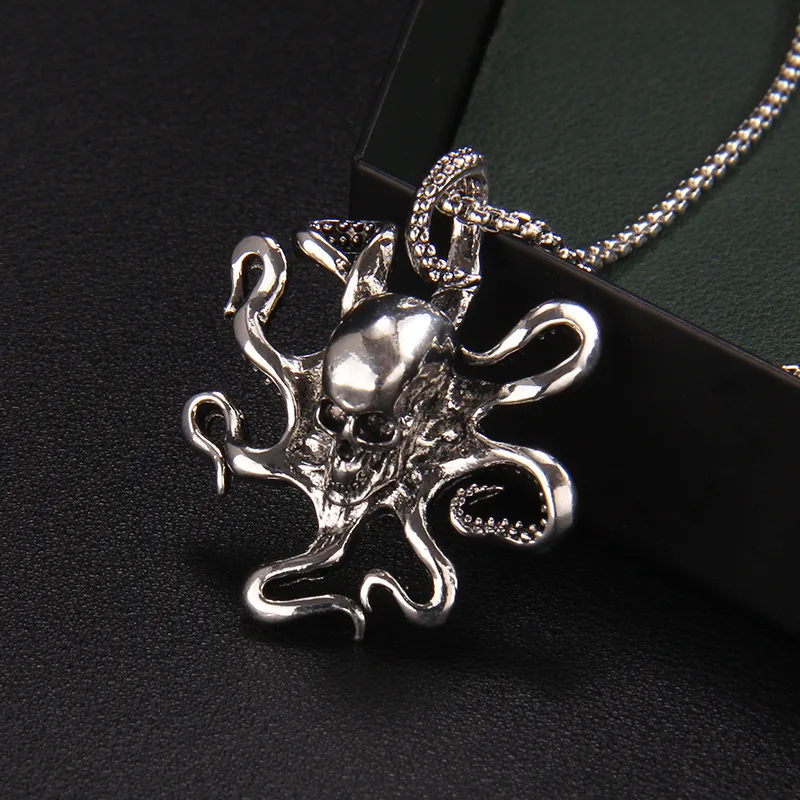 Hip-hop Skull Octopus Personality Necklace in Europe and America, Men's and Women's Punk Style Bounce, Versatile Octopus Pendant