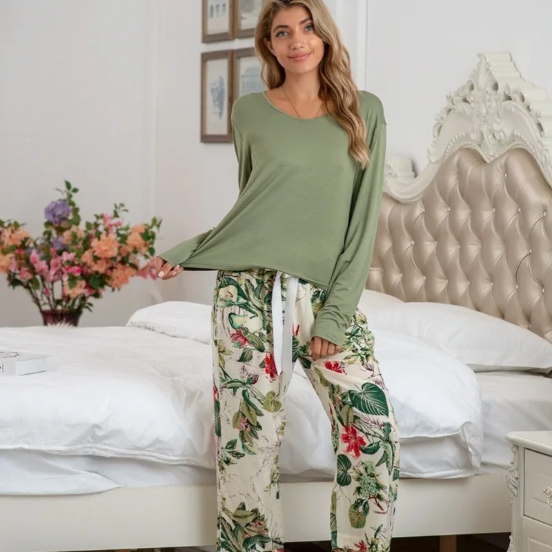 

Женский домашний комплект: лонгслив с круглым вырезом и брюки с бантом, для отдыха
