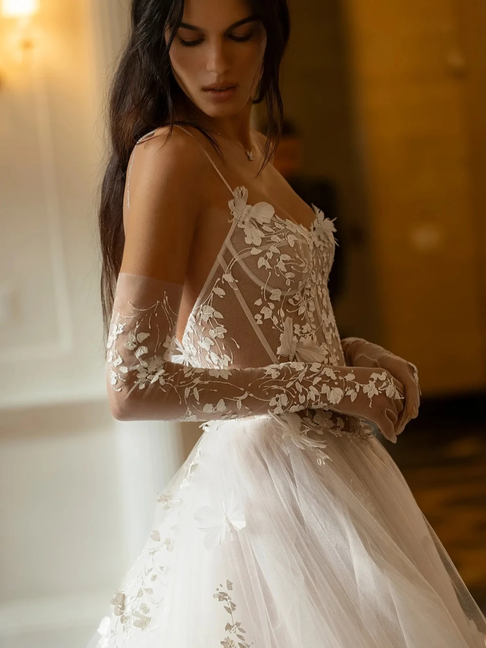 Encantador vestido de novia de mariposa 3D con Apliques de encaje, ilusión Sexy, tirantes finos, vestido de novia 2025, vestidos personalizados para novia