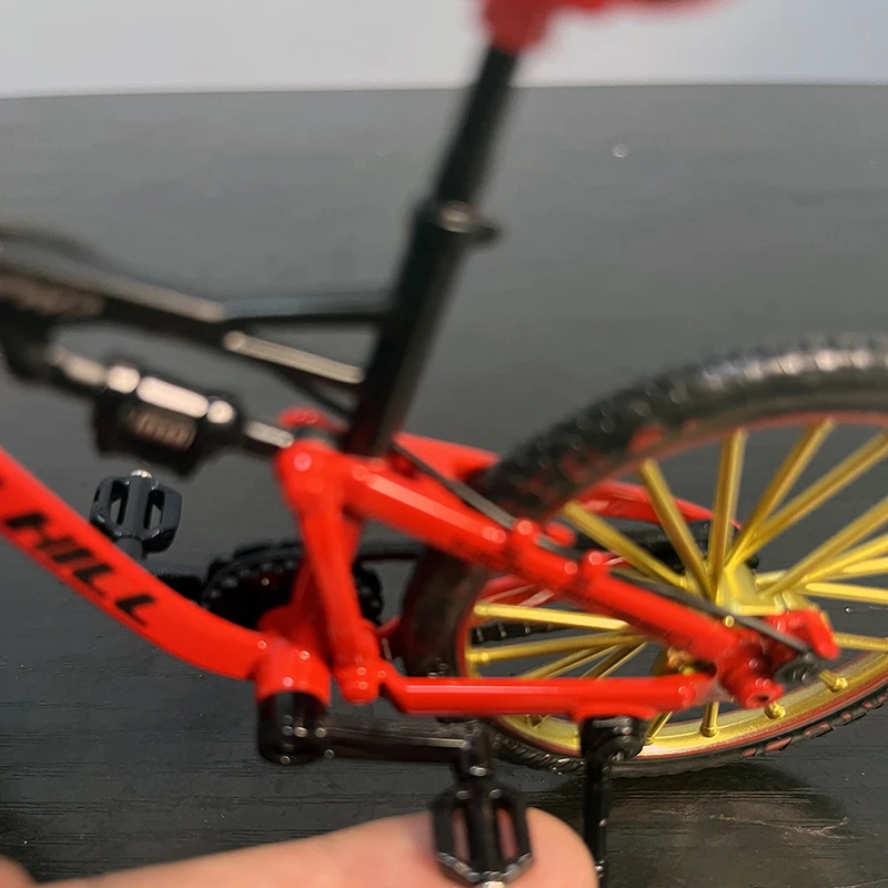 1:10 Model Alloy Biycle Diecast Mountain Finger Red Racing Miniature Metal Bike Adult Simulation Collection Gifts Toys Boys