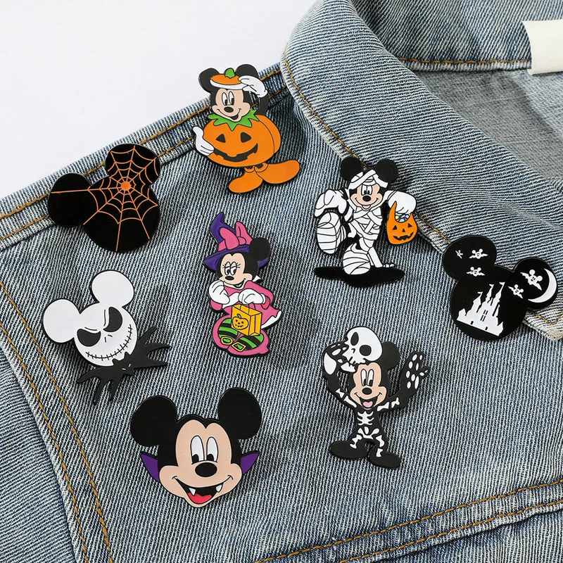 

Disney Cartoon Mickey Mouse Brooch Creative Halloween Mickey and Minnie Metal Badge Animal Pin Fashion Jewelry Gift for Friends