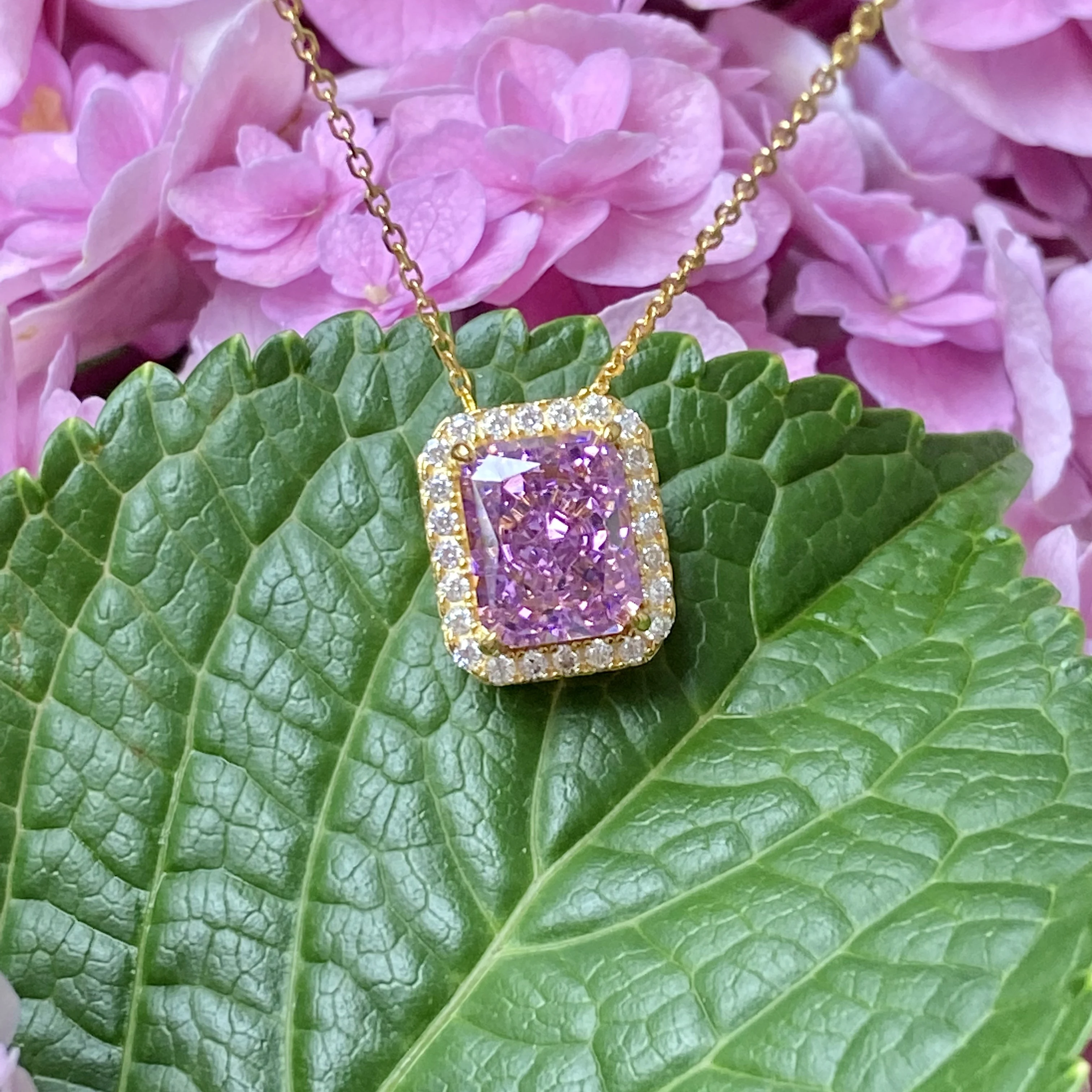 Bocarman Mintgrüner rechteckiger Anhänger aus S925-Silber, platiniert, mit eisgeschnittenem Zirkon, Halskette für Damen, hypoallergener Schmuck – Detail 7