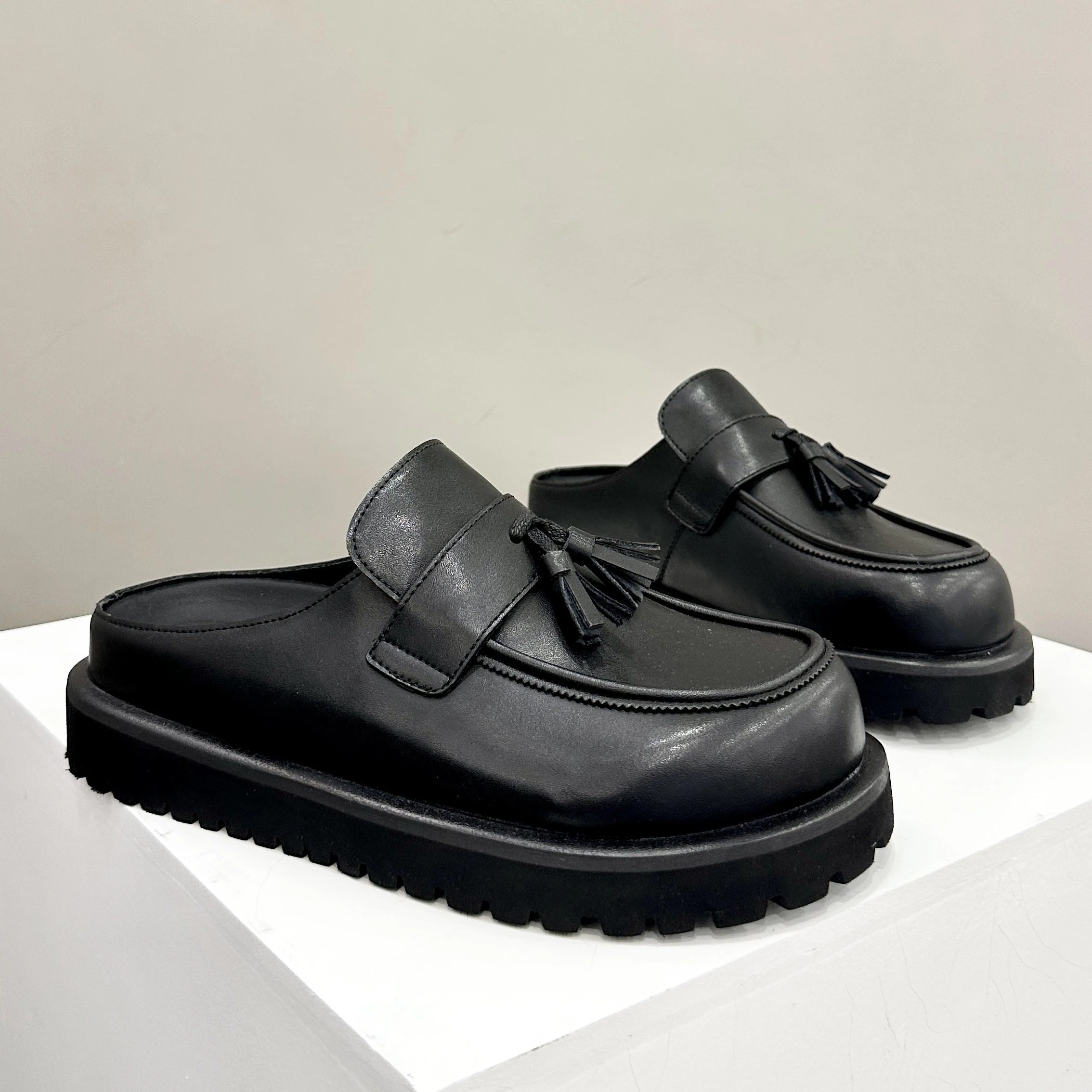 

2025 New Men's Thi Bot Platform Slip-On oes Faionable Lazy f Slippers Briti Sle Head Cover Slippers Casual oes