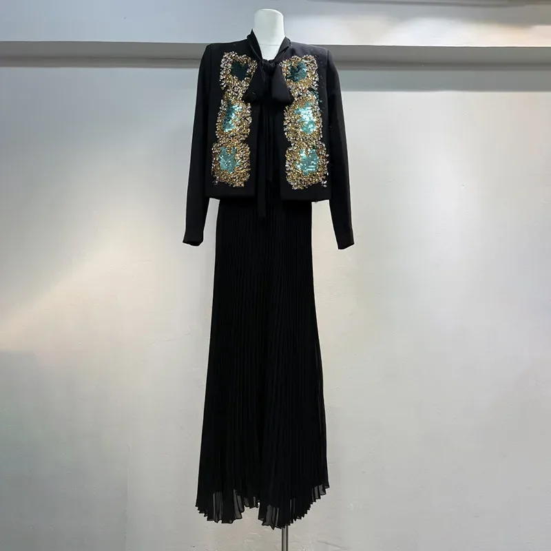 

French Heavy Diamond Embellished Long Sleeve Women's Suit Autumn New Style Small Fragrance Wind Matching Skirt Set Two Pieces