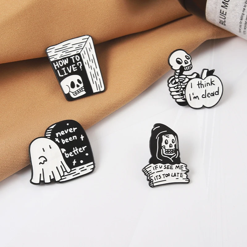 Emblemas de lapela góticos, jóias punk, humor preto, citações personalizadas do fantasma boo, presente do punk, pinheiros eu acho que estou morto, ok now