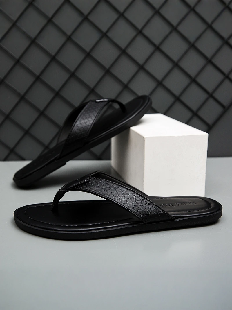 Men's Summer Casual Indoor Home Soft Bottom Sandals Flip Flops Beach Shoes Wear Resistant Flat Heel PU Lined PVC Bottom