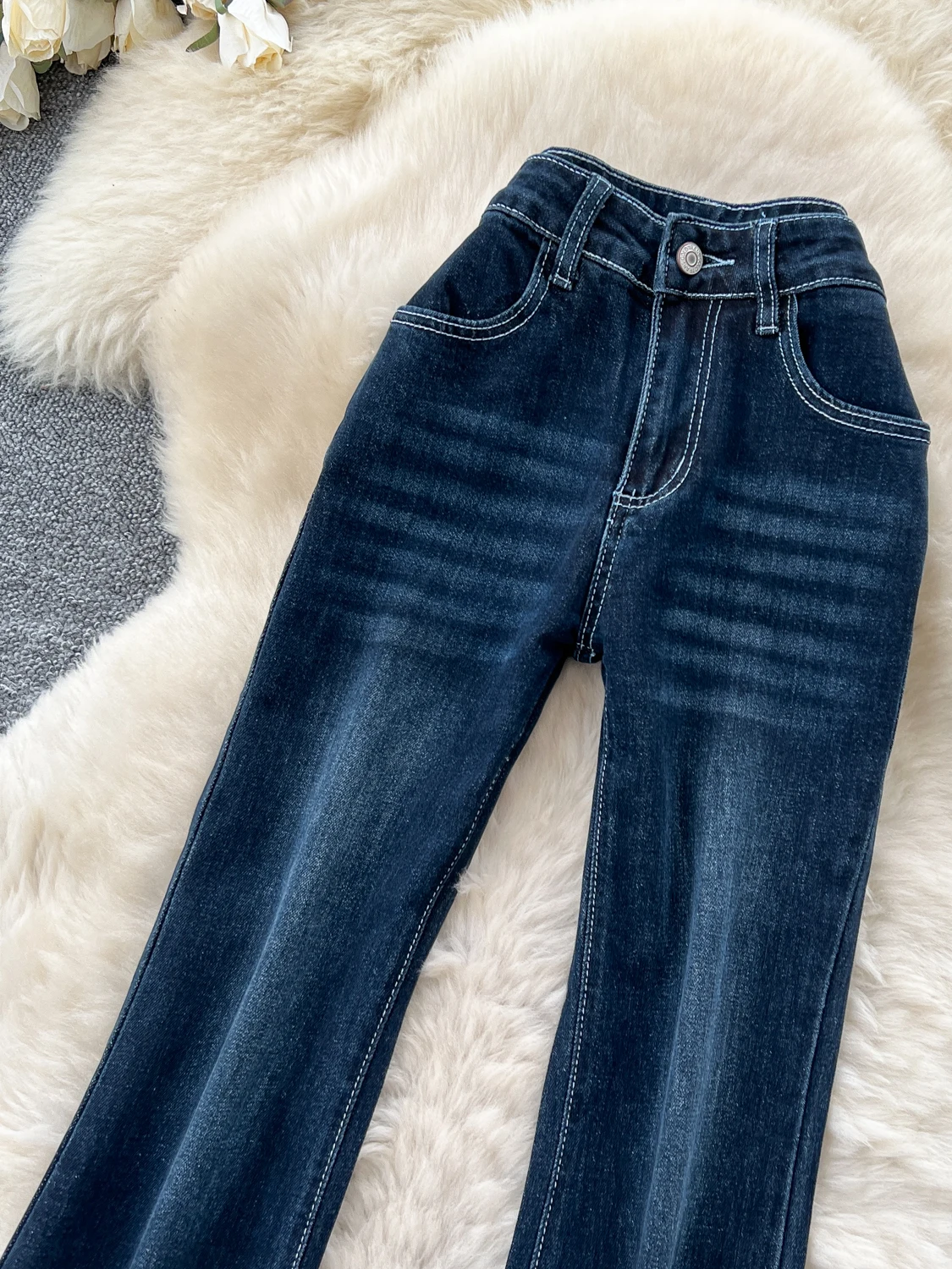 American Style Vintage Washed Bell Bottom Jeans Women Slimming Versatile Long Casual 2026 Autumn New Arrival High Waist Denim...