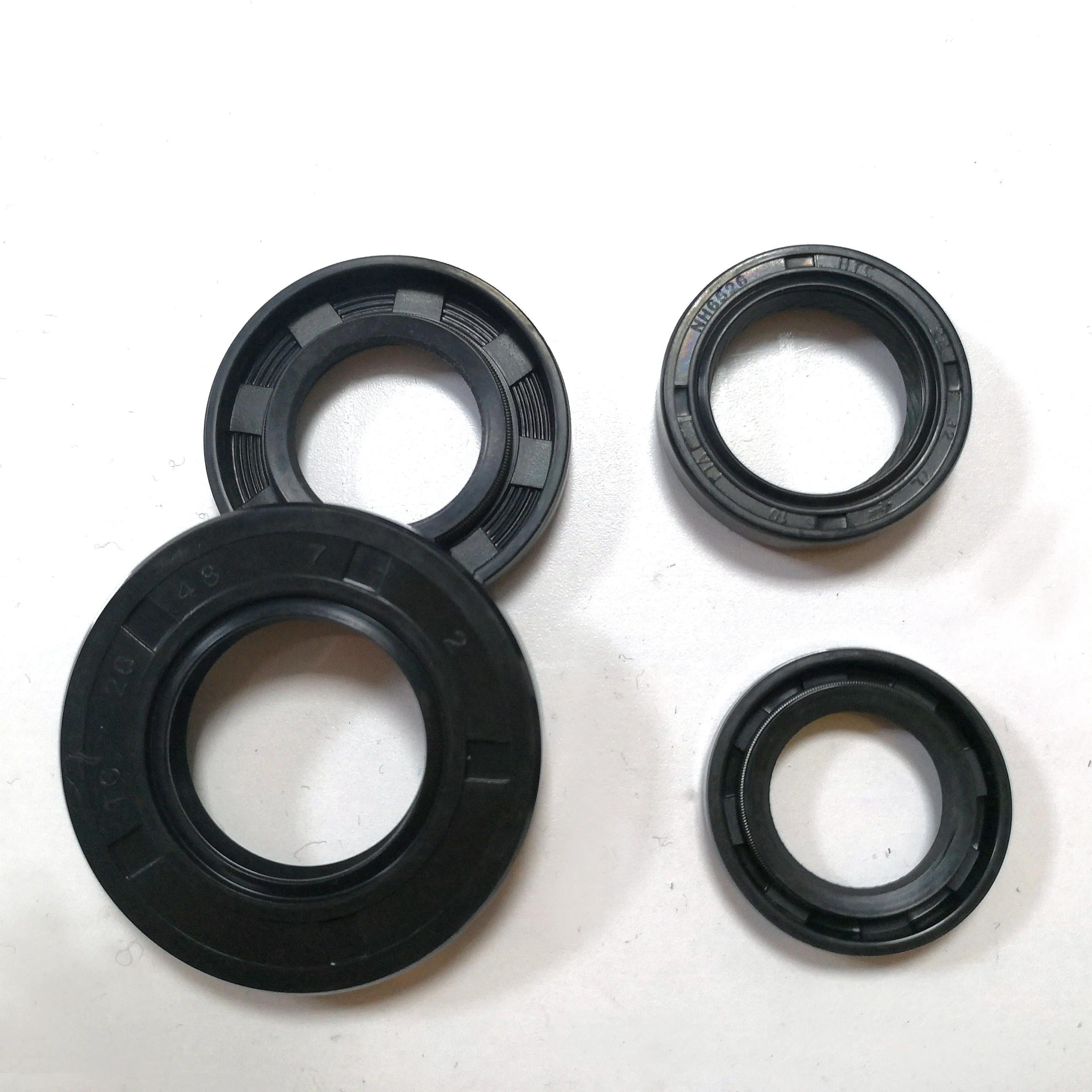 4 piece Engine Oil Seal For Yamaha ZUMA125 YW125 BWS125 Nxc ZUMA YW Cygnus X 125 Motorcycle Accessories