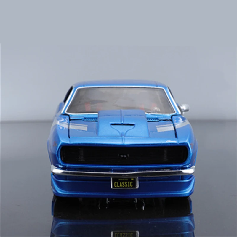 Maisto 1:24 1968 Chevrolet Camaro Z/28 Alloy Sports Car Model Diecasts Metal Racing Vehicles Car Model Simulation Kids Toys Gift