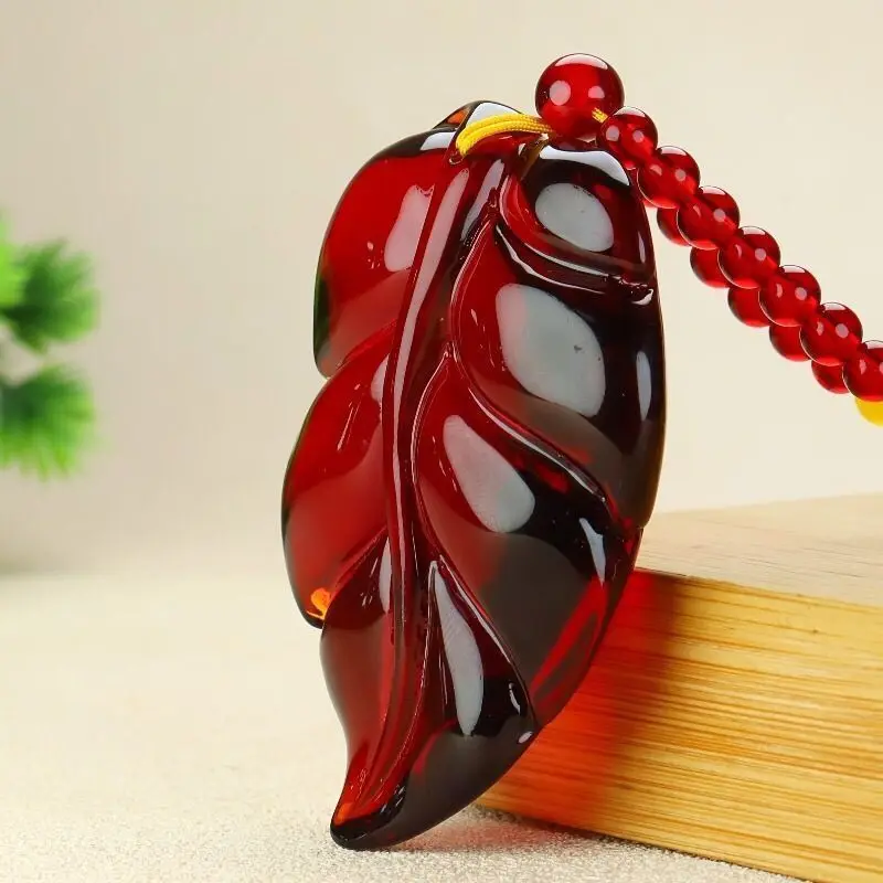 Exquisite Fashion Personalized Trend Amber Beeswax Unisex Pendant Pendant Second Generation Handicraft