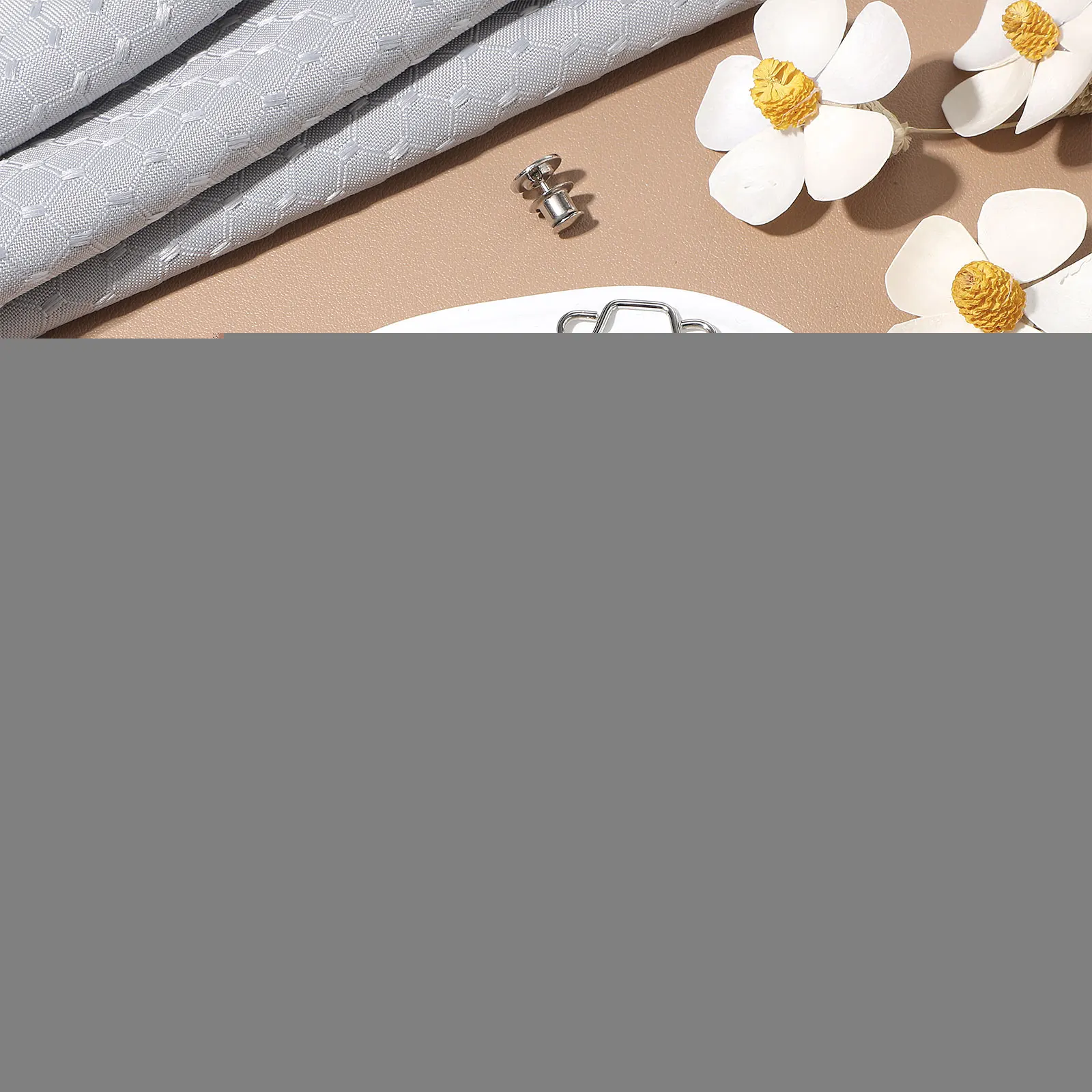

4Sets ThinWaistButtons PerfectFitInstantBuckles ReducePantsWaist JeansChild FashionableMetal ClothesAccessories