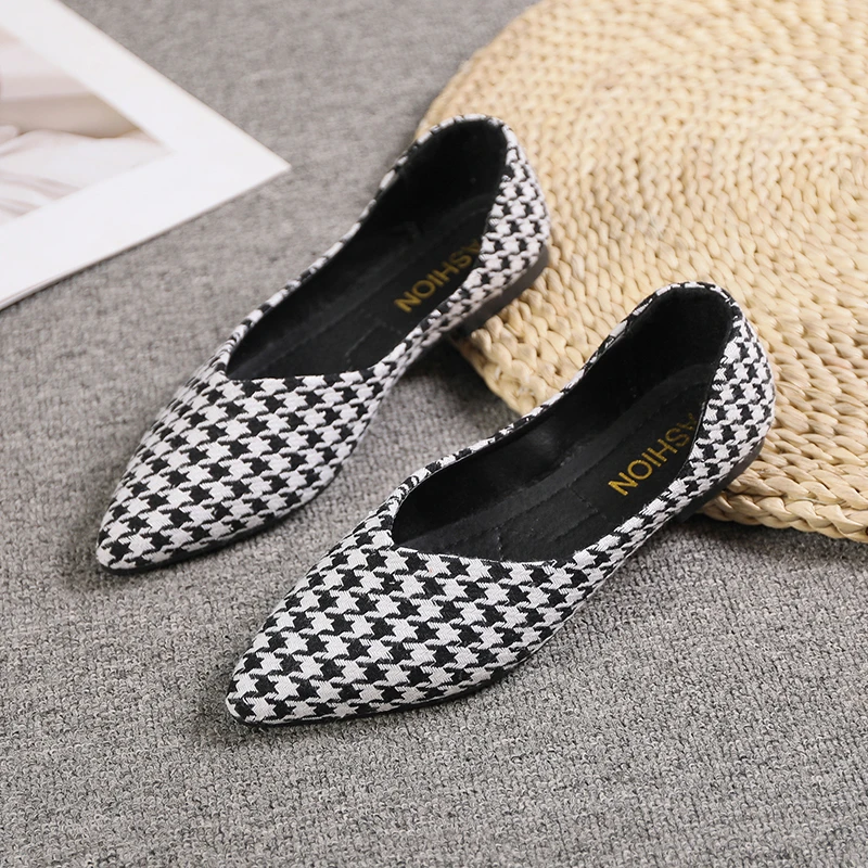 أحذية نسائية عصرية سهلة الارتداء بمقدمة مدببة ونعل ناعم، أحذية كاجوال عصرية بكعب منخفض مريحة وعصرية2025