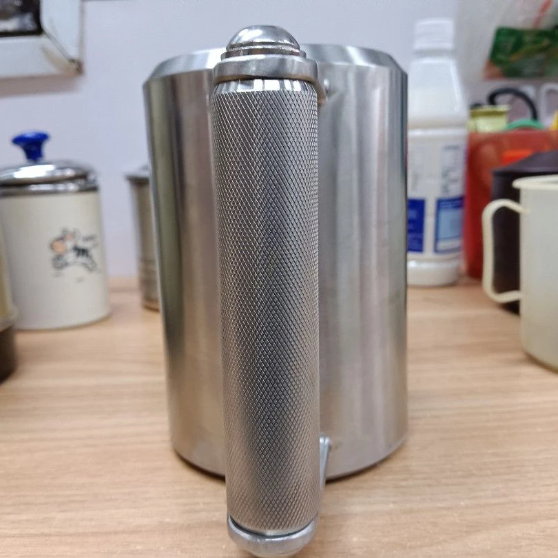 8kg ヘビーマグ 17.6ポンド ダンベル AISI304 素材 120ml 容量、6kg