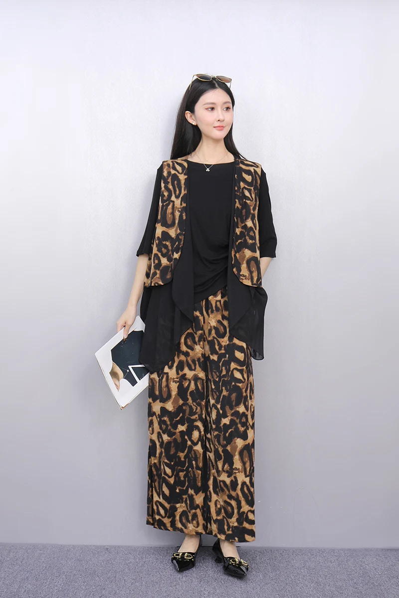 

Весна-лето 2022, новые модные женские свободные леопардовые футболки, жилет, топ, женские широкие брюки, комплект из трех предметов J1003