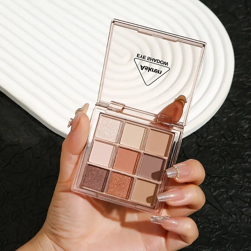 Paleta Cieni do Powiek Taro Nine-Color, Perłowe Brokatowe, Długotrwałe, Złociste Odcienie, Paleta w Stylu Pałacowym do Makijażu dla Kobiet, Uroda