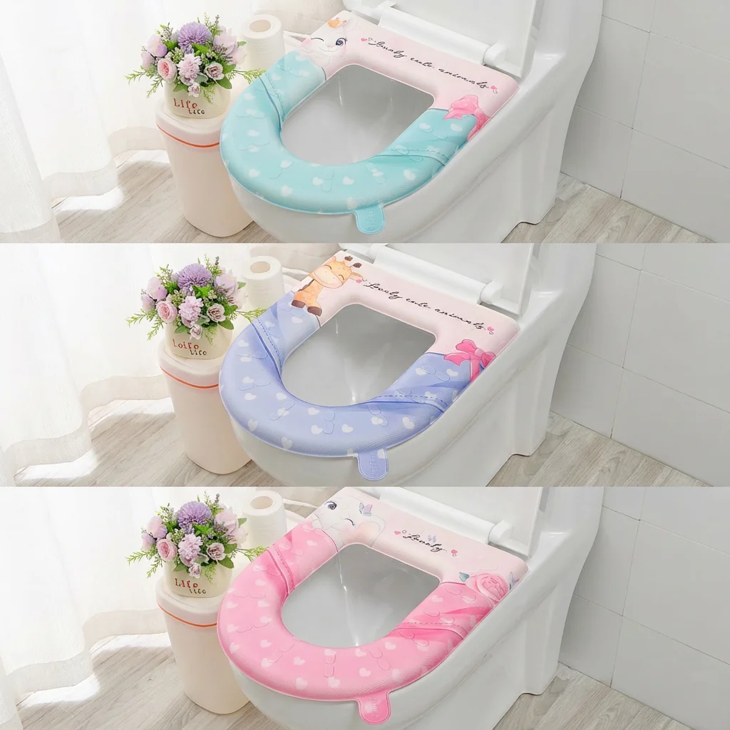 

Гигиеническая моющаяся накладка на сиденье унитаза - водонепроницаемый коврик из ЭВА-пены с ручкой для подъема. Мягкая термоподушка для приучения к горшку и для пожилых людей.