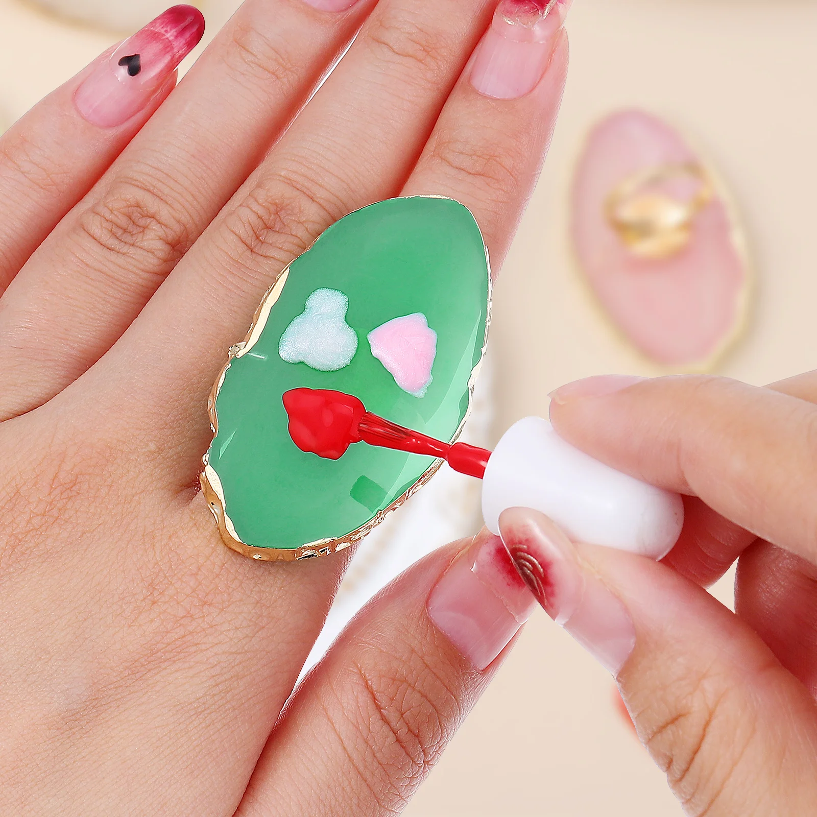 

5pcs Art Palette Resin For Nail Manicure Tool Imitation Agate Color Mixing Plate Pigments Lipsticks Foundation Display Props