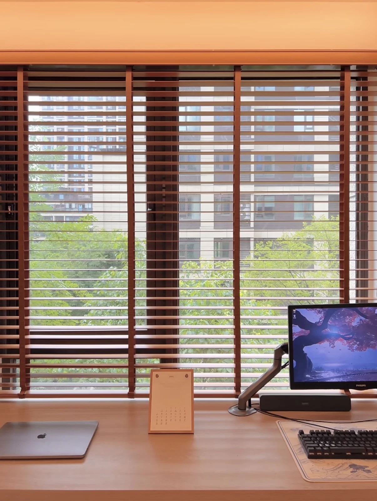Wooden Blinds for Study Room Eco-Friendly UV Coating SGS Certified Electric Smart Control Cord Wand Cozy Artistic Study Vibe