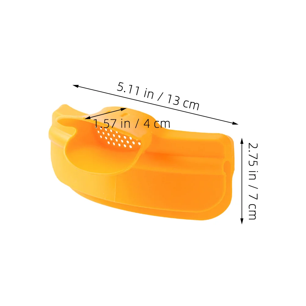 

Pot Edge Pour Deflector Soup Funnel Spill-Proof Silicone Strainer Oil Draining Kitchen Gadget Clip On Spout For Pans Bowls Pot