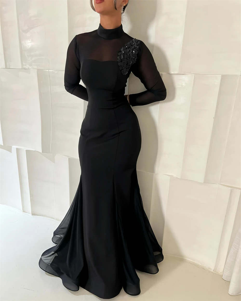 

Customized Simple Black Organza Evening Dress Classic O-Neck Long Sleeves Celebrity Gowns Soft Mermaid Sweep Train Party Dresses